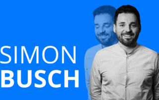 Schriftzug Simon Busch und ein freigestelltes Foto eines Mannes