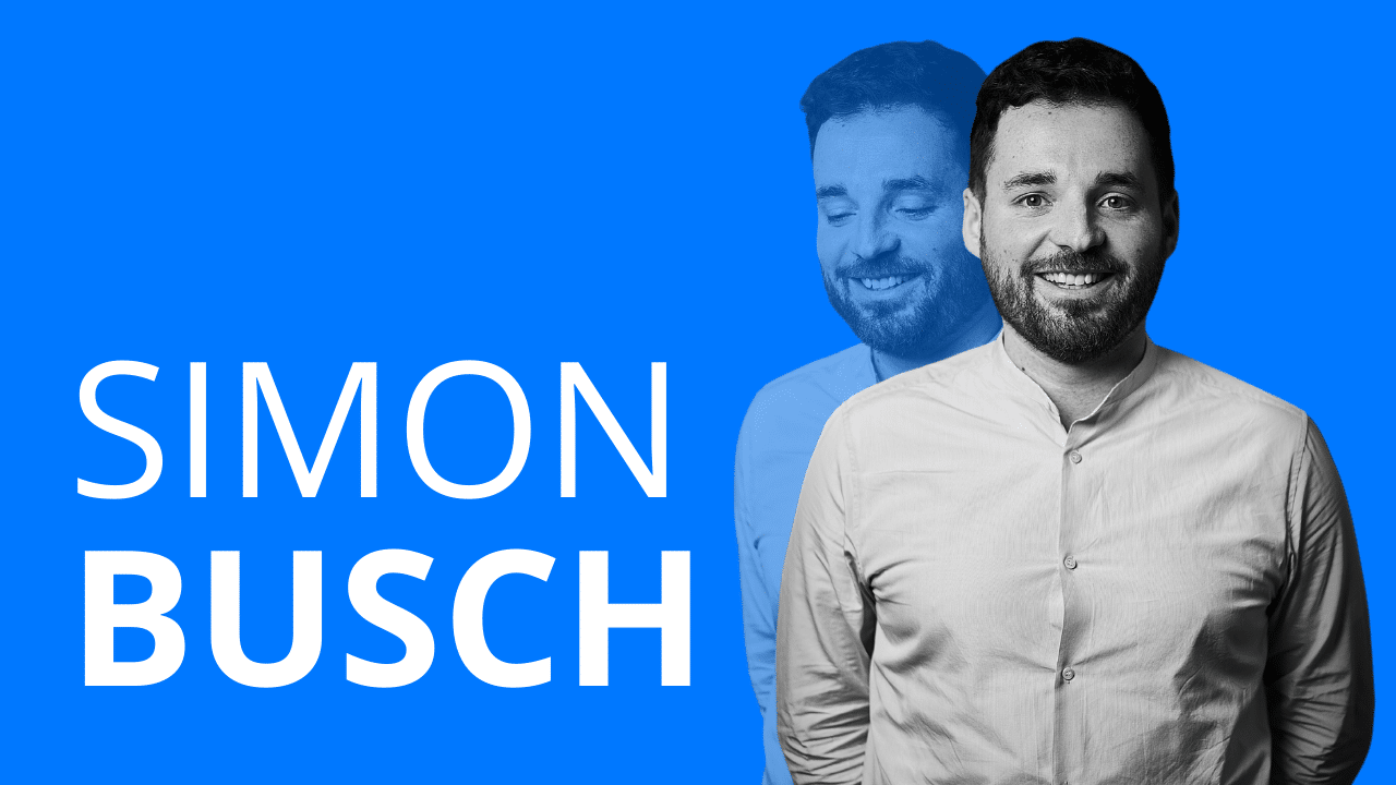 Schriftzug Simon Busch und ein freigestelltes Foto eines Mannes